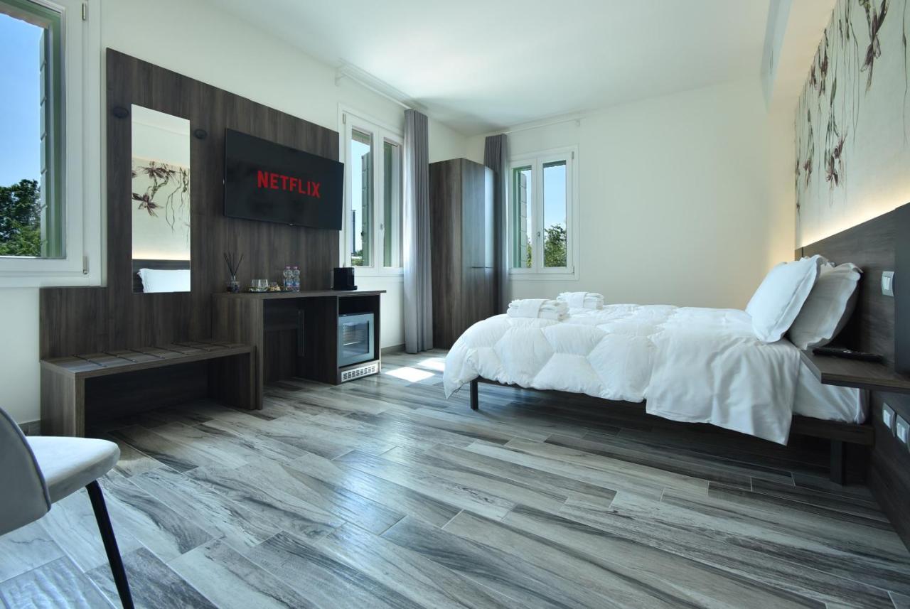 Royal Garden Luxury Rooms Padova Esterno foto