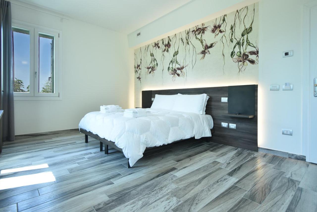 Royal Garden Luxury Rooms Padova Esterno foto